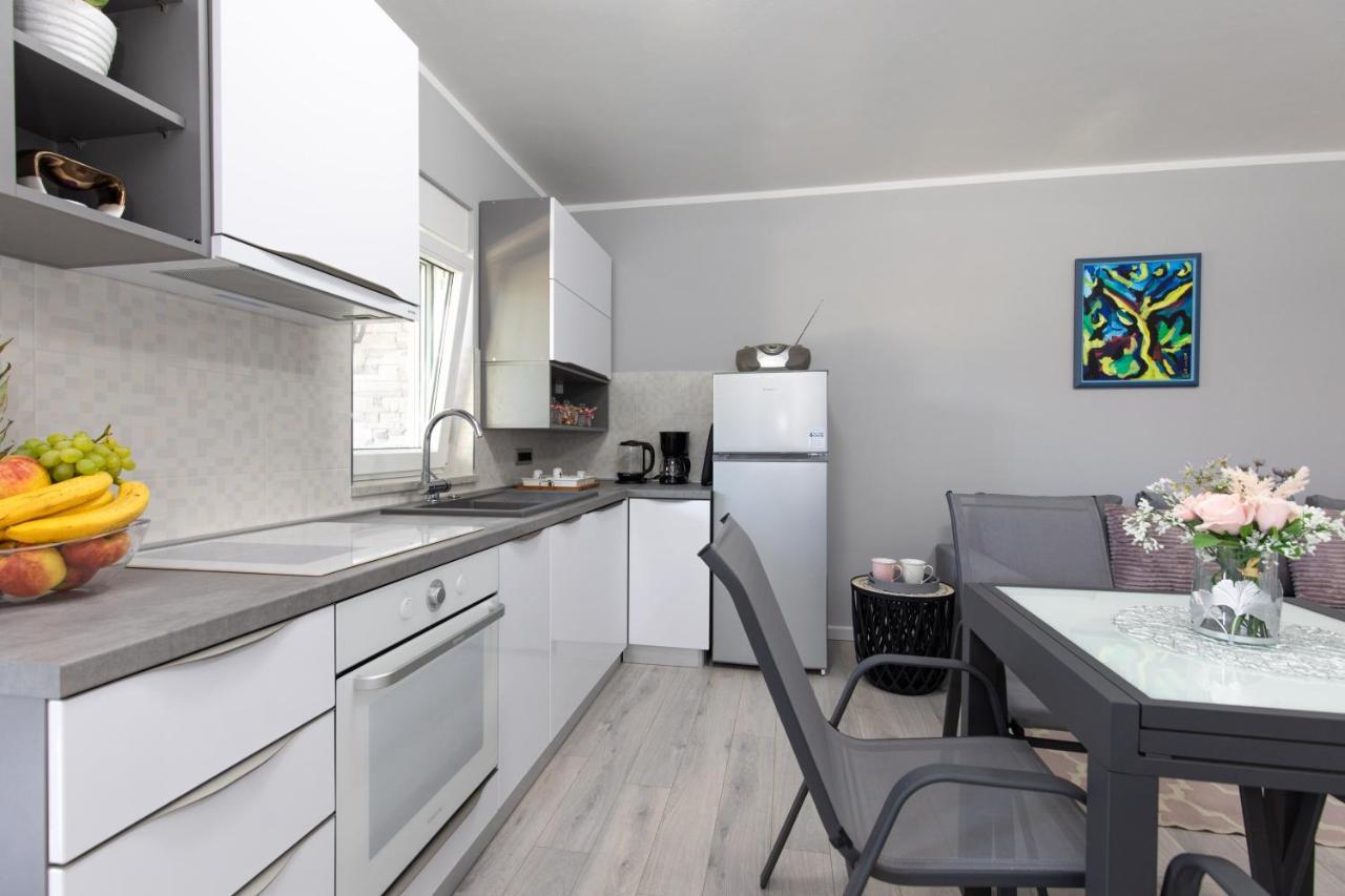Apartment Odore Di Mare With Beautiful Garden クルク エクステリア 写真