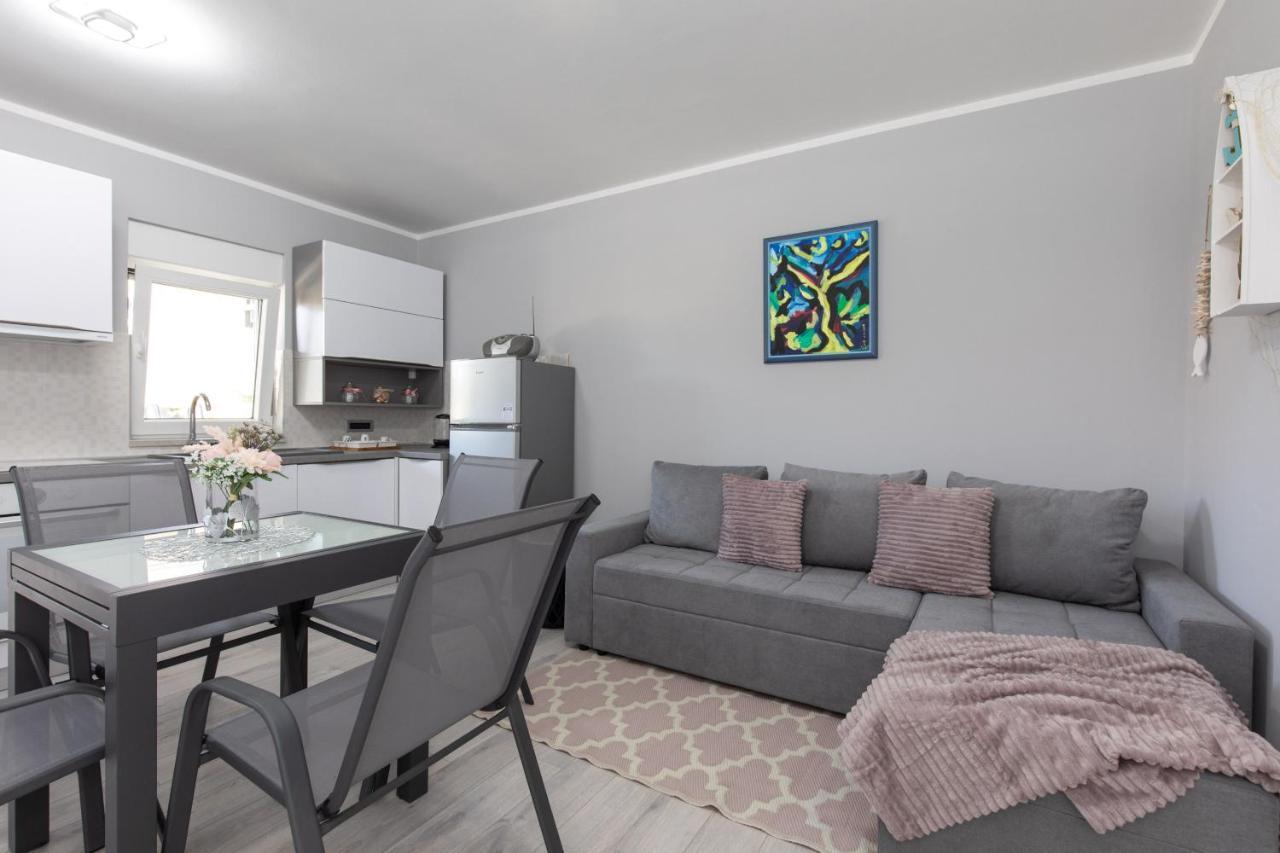 Apartment Odore Di Mare With Beautiful Garden クルク エクステリア 写真